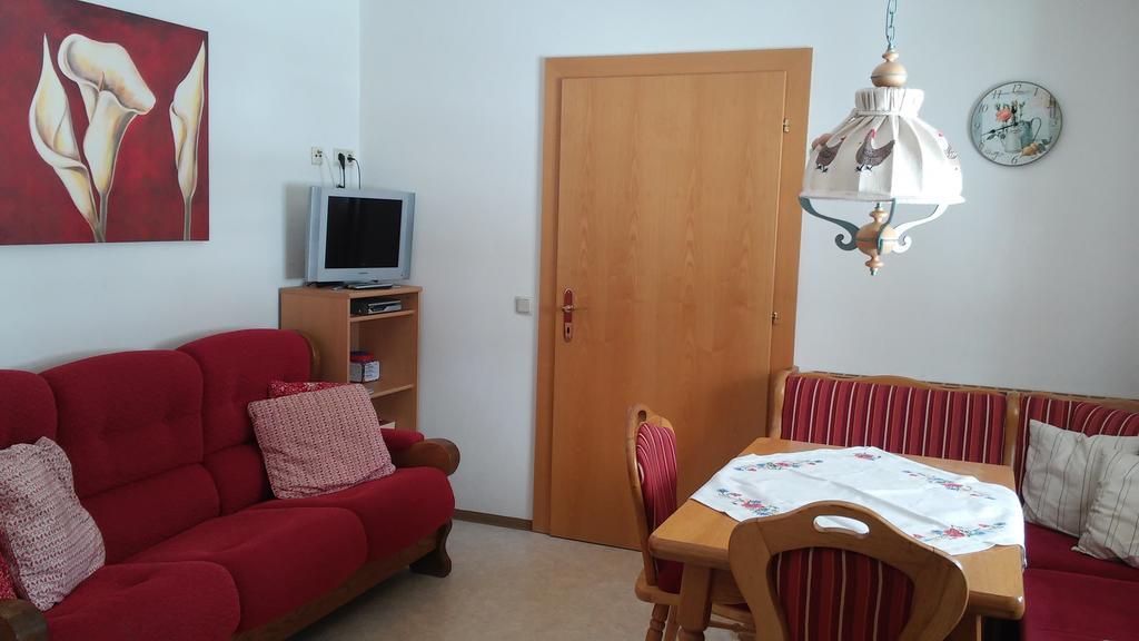 Apartment Knablhof Санкт Мартин ам Тененгебирге Стая снимка